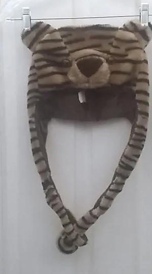 FINAL MARKDOWN Fun and funky tiger hat thumbnail 1