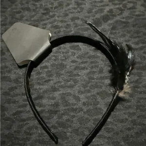 Black Feather Headband thumbnail 5