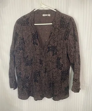 Cato Creek Brown Floral Button-Front Women's Blouse thumbnail 1