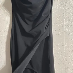 Windsor Black Strapless Gown thumbnail 5
