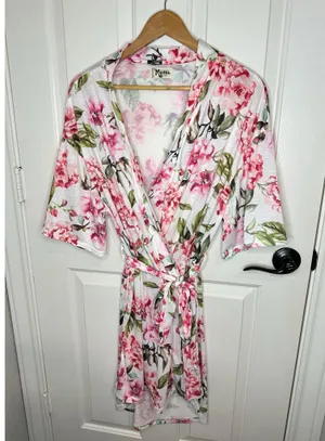 Show Me Your MuMu Garden Of Blooms White Pink Floral Bride Robe OS Girly Boho thumbnail 3