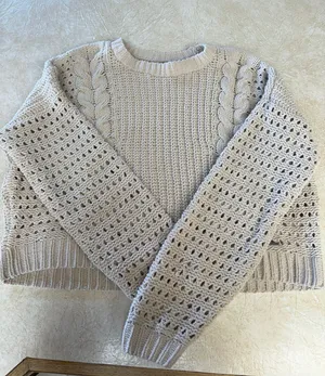 Hollister Sweater thumbnail 1