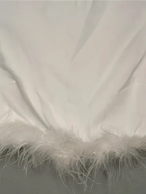 Le Lis Collection White Top with Feather Trim nwot thumbnail 2