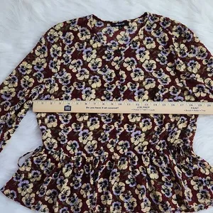 Madewell -565 Drawstring Ruffle-Hem‎ Top Blouse in Viola Floral Burgundy Medium thumbnail 7