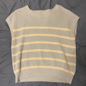 Francesca's Sweater Vest thumbnail 1