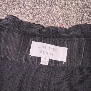 Love Tree Black denim shorts with distressed details, size S thumbnail 2