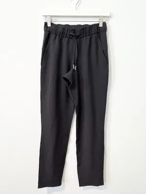 Lululemon On The Fly Pants Size 2 Black High Rise Drawstring Travel Quiet Luxury thumbnail 3