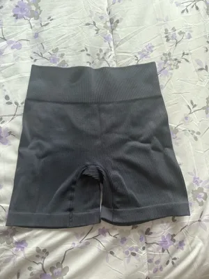 amazon navy blue gym shorts Size M thumbnail 2