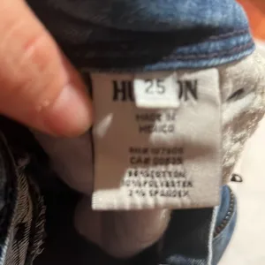 Hudson blue cropped jeans thumbnail 6