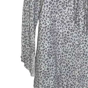 Altar'd State Tunic Top Size Medium Gray Cream Pattern Front Tie Lined‎ Womens thumbnail 5