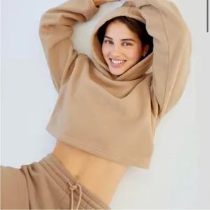 Aritzia TNA Hoodie thumbnail 4