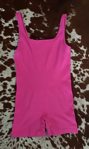 OQQ‎ Women's Sleeveless Pink Ribbed Romper Jumpsuit, snatching thumbnail 1