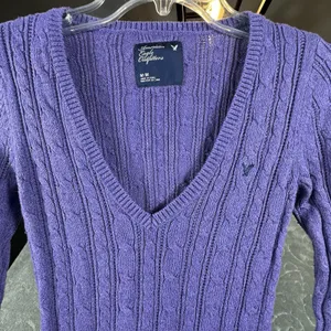 Y2K American Eagle V Neck Fitted Cable Knit Sweater Women Medium Purple Preppy thumbnail 3