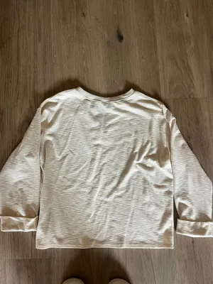 Sweater thumbnail 3