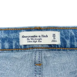 Abercrombie & Fitch 90s Ultra High Rise Straight Jeans Medium Wash Denim 25 / 0 thumbnail 6