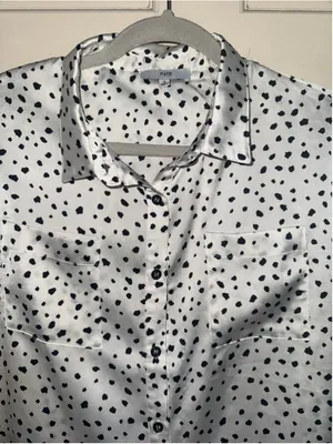 Fate Button Down Shirt Size S White Black Polka Dot thumbnail 2