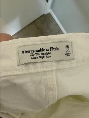 Abercrombie 90s Straight Ultra High-Rise Jeans thumbnail 3