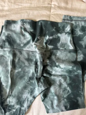 Lululemon Green Leggings Align High-Rise 25” thumbnail 4
