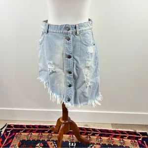Retrofête Maeve Distressed Denim Mini Skirt Asymmetric Light Wash L thumbnail 13