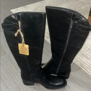 Born Black Leather Knee High Riding Boots Buckle Side Zip Women’s 6.5 thumbnail 3