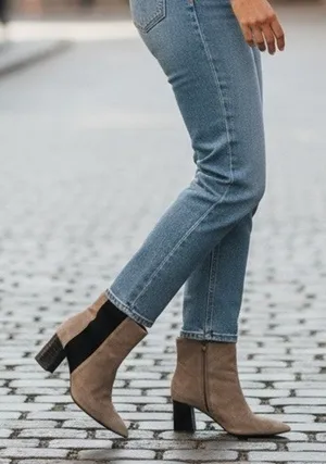 Shoes Of‎ Prey Booties Womens 7 Tan Suede Leather Heeled Ankle Boots Pointed Toe thumbnail 1