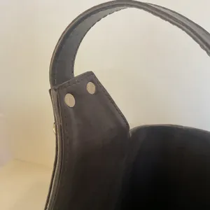 Zimlay Natural Leather Magazine Holder With Belt Strap Handle Handmade thumbnail 6