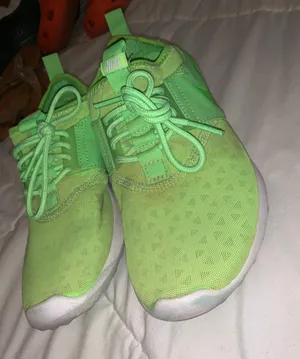 Nike Green Shoes thumbnail 2