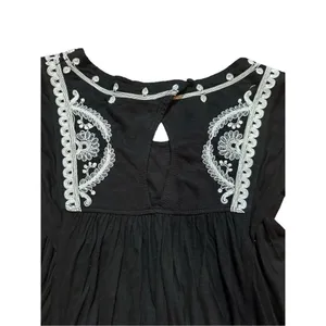 Free People DOS SEGUNDOS‎ Black/White Embroidered Batwing Top Sz M thumbnail 5