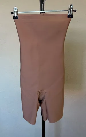 SKIMS BODY CORE SCULPT HIGH-WAISTED SHORT size S NWOT thumbnail 1