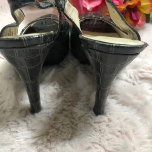 Nine West gray faux alligator material heels thumbnail 8