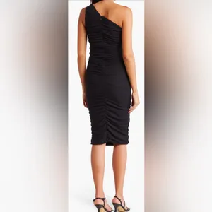 Love By Design One-Shoulder Body-Con Midi Dress Black thumbnail 2