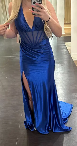Sherri Hill Prom Dress thumbnail 2
