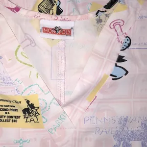 Monopoly vintage size small Nurses Scrubs Top thumbnail 3
