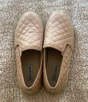 Cute pink Steve Madden madden sneakers shoes. Lightly worn. thumbnail 1