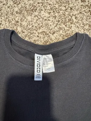 H&M T-Shirt thumbnail 2