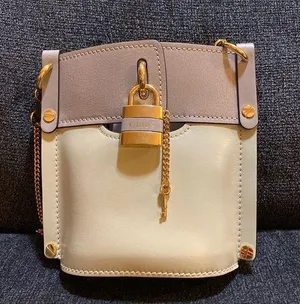 Chloé Chain Bucket Lock Aby shoulder bag thumbnail 1