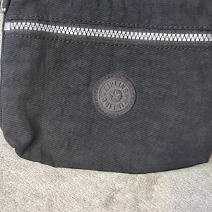Kipling‎ Crossbody Bag Small Black Nylon Multi Zip Adjustable Strap Crinkled thumbnail 3