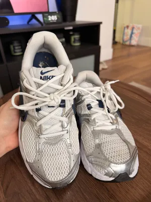 Nike Shoes thumbnail 2