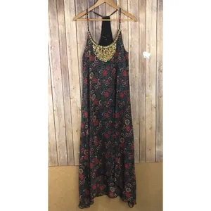 Boohoo Tasha Floral Print Hanky Hem Dress Beaded SIZE 4P Petite New Flaw thumbnail 3