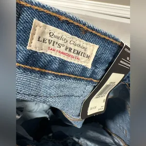 NWT Levi’s 501 High Rise Straight Leg 30x30 thumbnail 7