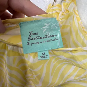 True Destinations Dress Womens M Yellow White Palm Print Tiered Maxi Low Back thumbnail 4