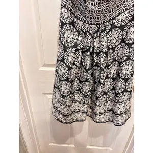 White House‎ Black Market 100% Silk Halter Dress Black White Medallion Print 14 thumbnail 9