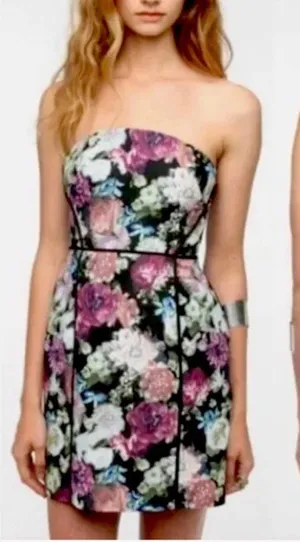 Kimichi Floral Sleeveless Dress by urban outfitters thumbnail 1