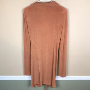 NWT Women’s Carley Long Sleeve Deep V-Neck Cinched Mini Dress thumbnail 4
