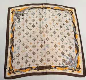 VINTAGE | Classic, square scarf Multiple thumbnail 8