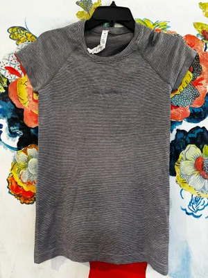 Lululemon Swiftly Tech Short Sleeve thumbnail 1