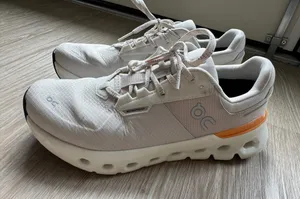 On Cloud Running Shoes cloudrunner waterproof   thumbnail 1