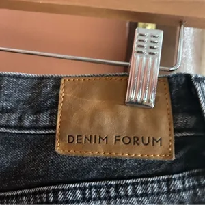 Denim Forum Aritzia The Ex Boyfriend Short Distressed Black 100%‎ Cotton Size 26 thumbnail 6