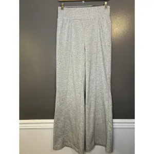 HG Pants Womens Medium Gray Knit Wide Leg Lounge Sweatpants Elastic Waist Casual thumbnail 2