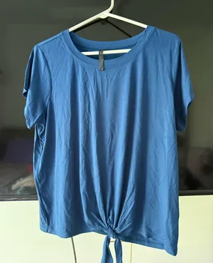 Gaiam Top thumbnail 1
